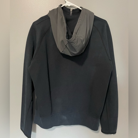 Nike hoodie . - Picture 4 of 6